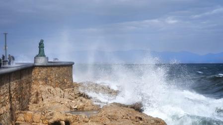 Oleaje en L'Escala.