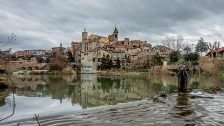 Perspectiva de Gironella desde el río Llobregat.