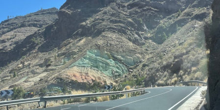 GC-200 la carretera con 635 curvas está en Gran Canaria