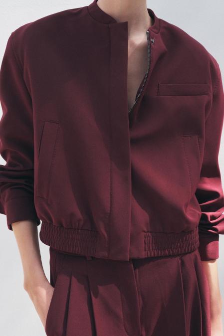 Cazadora bómber de Zara