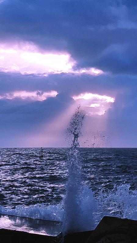 Amanecer en el espigón de la Mar Bella durante la quedada de fotografía del 8-M.