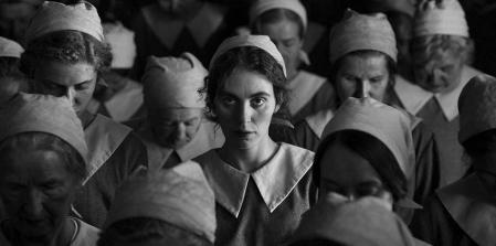 La chica de la aguja