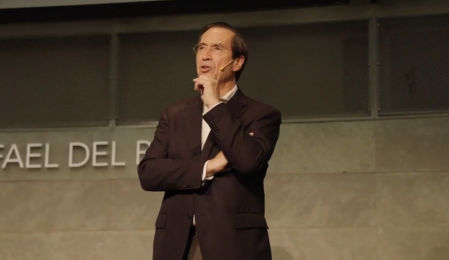 Mario Alonso Puig, en uno de sus cursos presenciales de mindfulness.