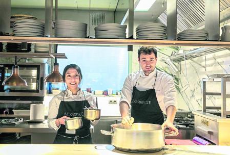 Los cocineros Gabriela Figueroa y Marcel Pons, de Incorrecte