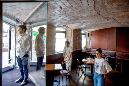 El nuevo Franca que acaban de abrir en el Eixample Fran Baixas, Gianmarco Greci y Joshua McCarty