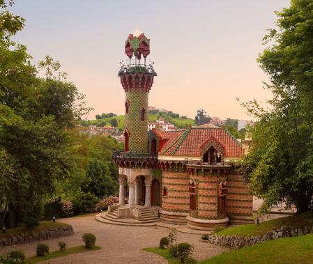 El Capricho de Gaudí es&nbsp;una amalgama de influencias