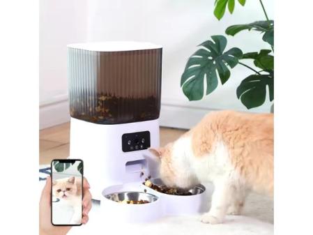 Comedero inteligente y automático para gato con cámara