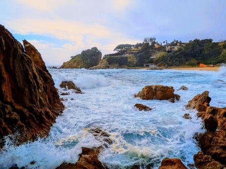 Temporal en la Cala Sant Francesc de Blanes.