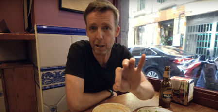 James Blick en su canal de YouTube