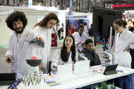 La ciència és un bé comú i compartit que ens fa progressar