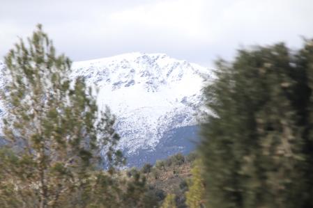 La silueta blanca de Sierra Nevada.