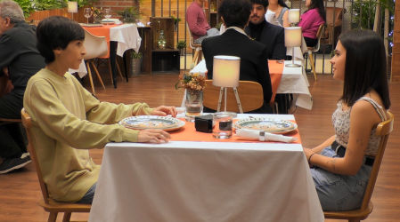 Cesc y Sandra en 'First Dates'