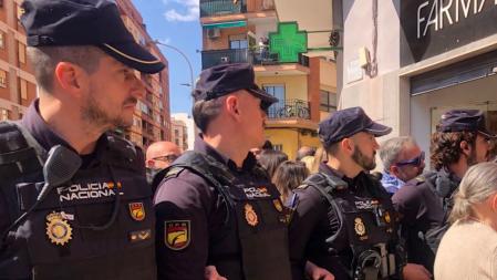 Mazón suspende parte de su visita a las fiestas de Castelló de la Plana por la presión social
