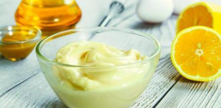 Hace falta solo una cucharada de mayonesa