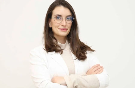 La doctora Verónica López Couso es especialista en tratamientos inyectables faciales