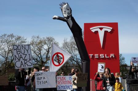 La popularidad de Tesla cae en picado tras la implicación de Musk en los asuntos de la Casa Blanca&nbsp;