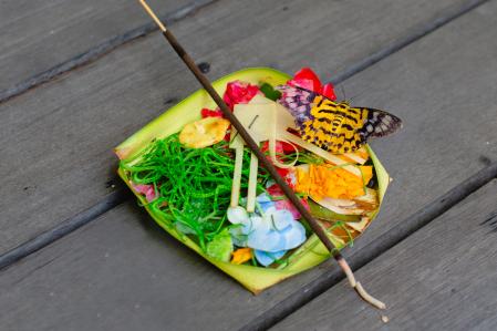 Una 'canang sari', un regalo para los dioses