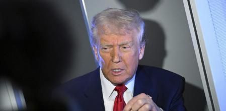 Trump, con la “gold card”, la nueva tarjeta de residencia de pago (Uncredited / Ap-LaPresse)