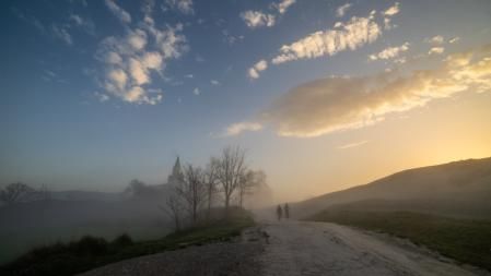 Amanecer de niebla en Manlleu.