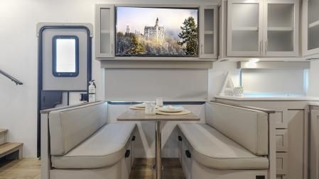 Así es la interesante y espaciosa caravana en la que te sentirás mejor que en casa.