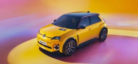 El Renault 5 E-Tech ha ganado el premio Car Of The Year 2025