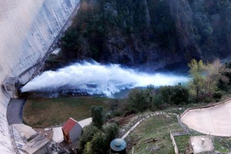 La Baells, a top de agua.