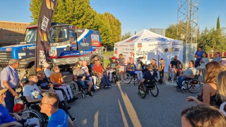 Albert Llovera en una conferència motivacional a persones amb mobilitat reducida&nbsp;