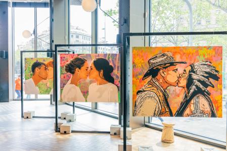 Algunas de las obras de la muestra 'Besos prohibidos' de TVBoy.