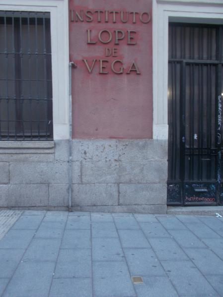 Placa en recuerdo a Juan Bonet.