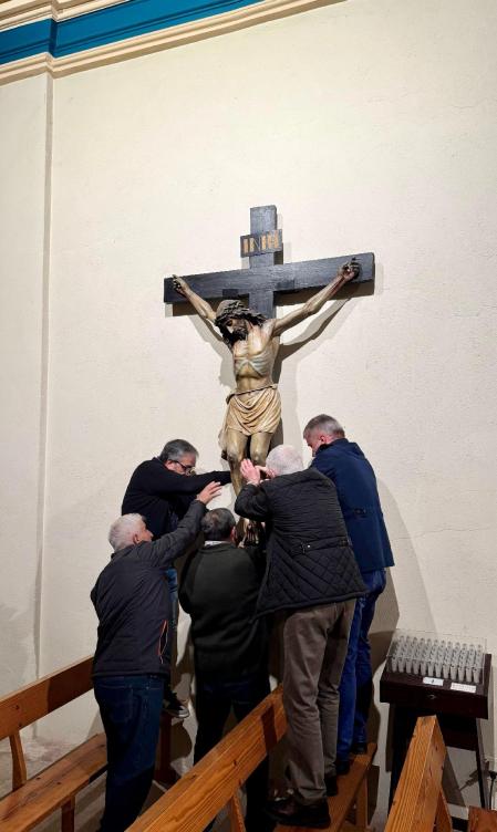 Momento antes de la procesión de Viernes Santo en Campo (Huesca).