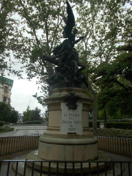 Monumento al pueblo del 2 de Mayo de 1808.