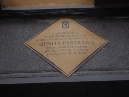 Placa en honor a Benita Pastrana.