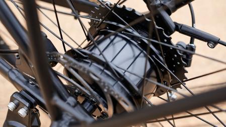 La liviana bici eléctrica urbana que permite callejear con soltura.