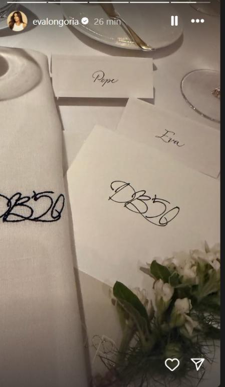 Eva Longoria comparte en sus redes sociales un momento de la cena