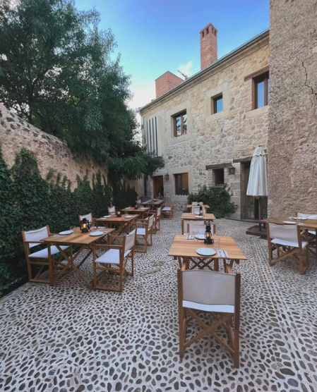 Así es la zona de terraza al aire libre.
