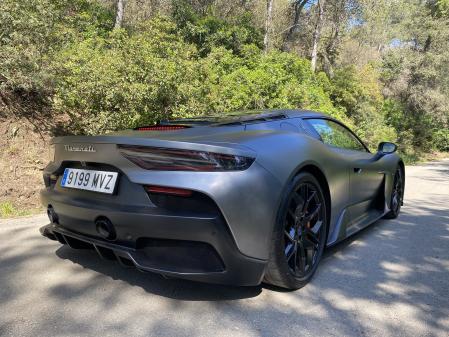 La parte trasera, con el difusor de carbono, es realmente espectacular&nbsp;