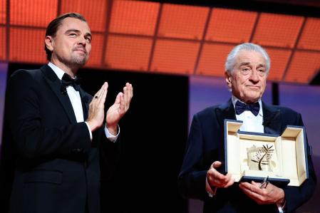 Leonardo DiCaprio aplaude a Robert De Niro