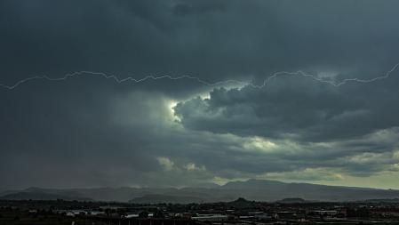 Tormenta primaveral en Manlleu.