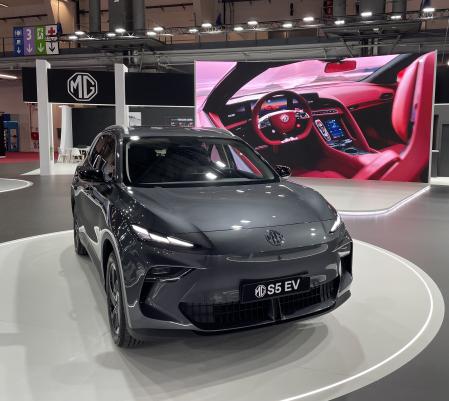 MG ha presentado en nuevo S5 EV en el salón Automobile Barcelona 2025