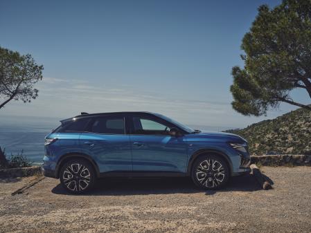 El nuevo Austral está disponible en las versiones mild hybrid 160 y full hybrid E-Tech 200&nbsp;