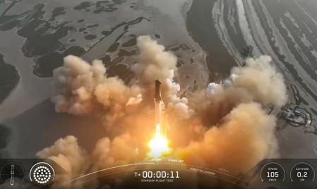 Despegue de la novena prueba de vuelo de Starship.