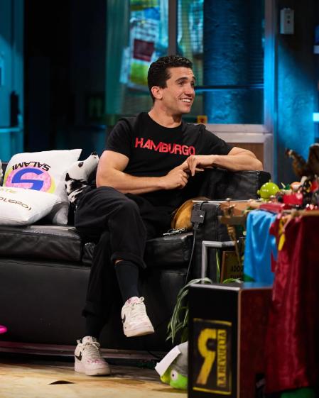 Jaime Lorente, en 'La Revuelta' de David Broncano.