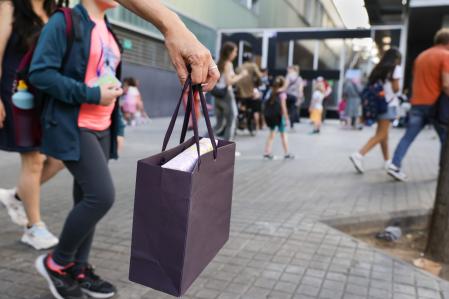 Algunos claustros piden a las familias que no les hagan regalos materiales