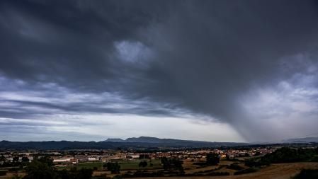 Tormenta de primavera en Manlleu.
