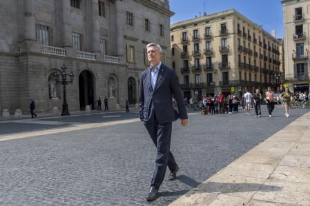 Martí pasea por la plaza de Sant Jaume, el pasado miércoles