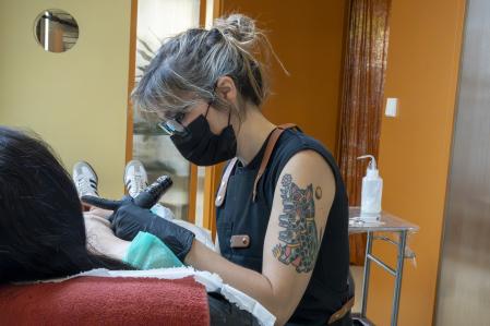 La historia de Isa Cercós con el tatuaje paramédico comenzó en 2017, en un punto inesperado