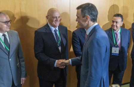 Pedro Sánchez con Josep Oliu en la última reunión del Cercle d’Economia