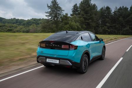 Con un coeficiente de resistencia aerodinámica de solo 0,25, su diseño optimiza el flujo de aire para mejorar tanto el rendimiento como la autonomía