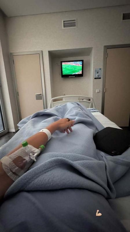 Storie de la cuenta de Instagram de Aitana Bonmatí en la que muestra su estado en el hospital