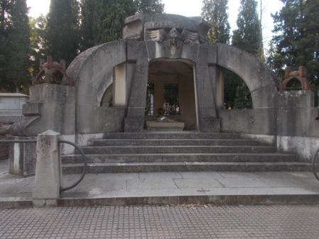 Panteón del Pi i Margall.